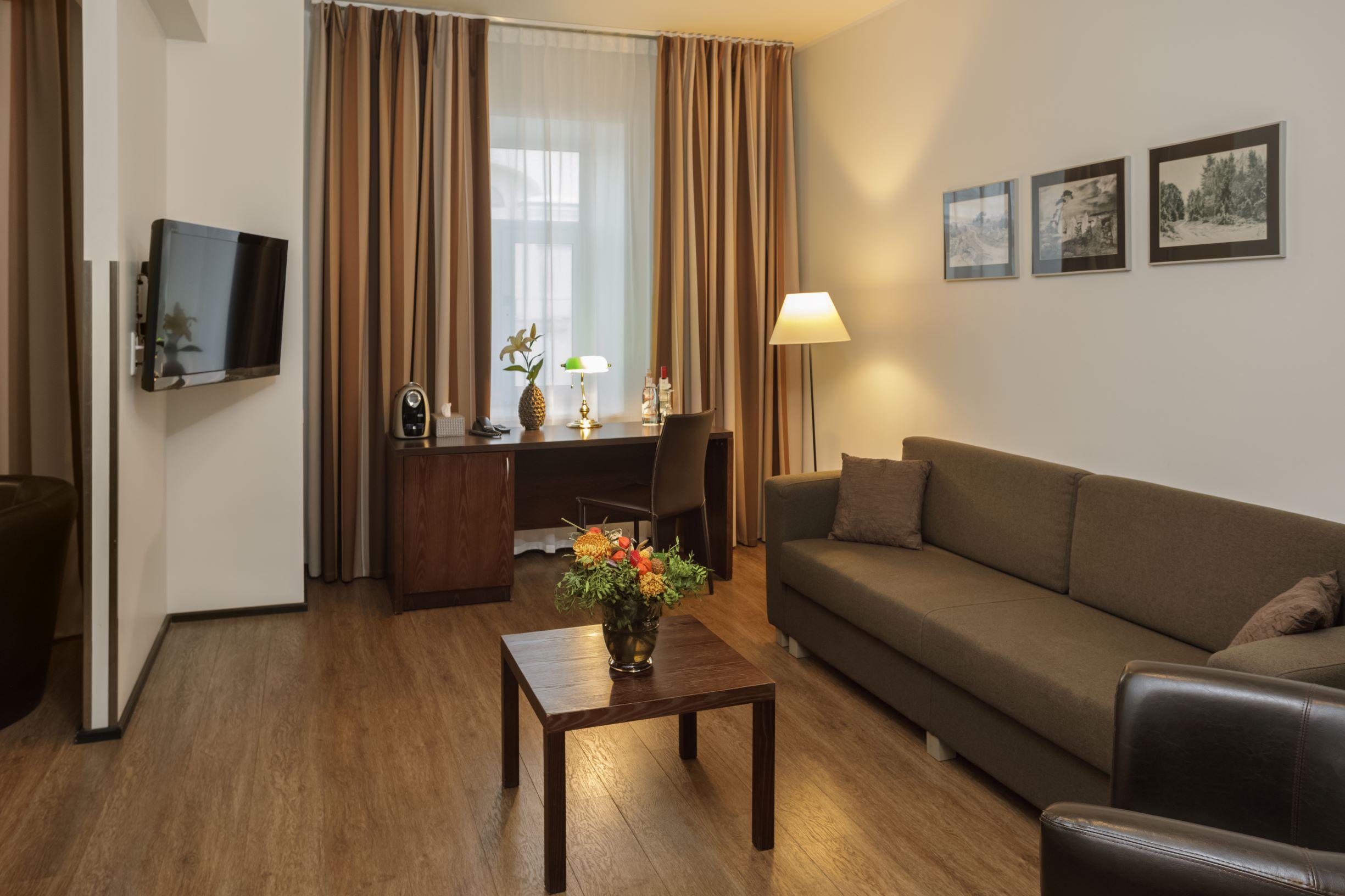 Kreutzwald 4*